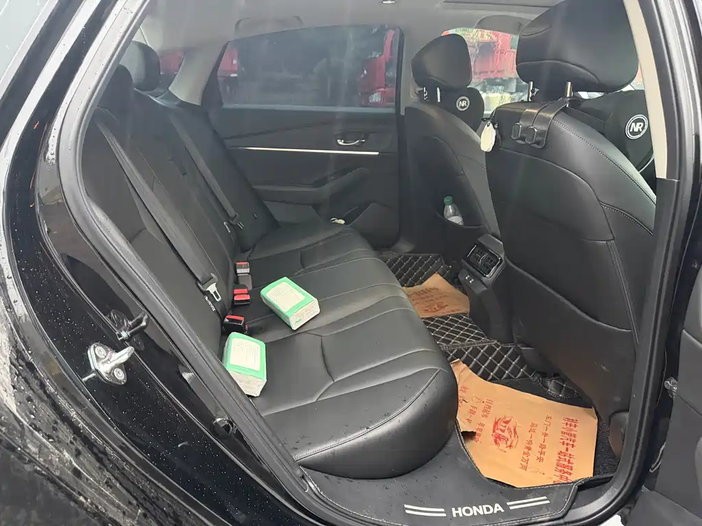 Honda Accord — миниатюра 16