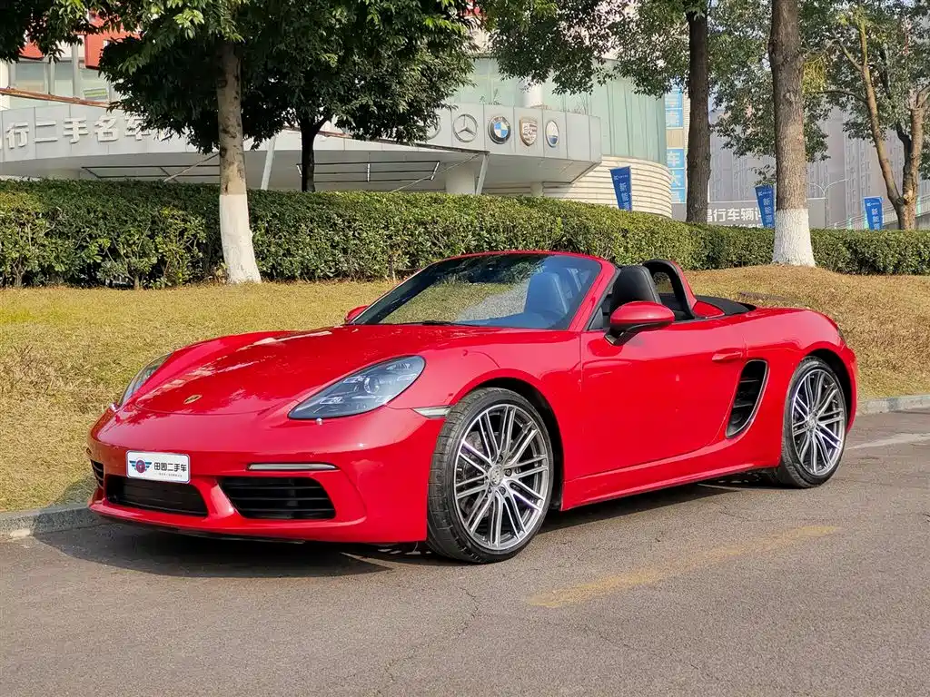 PORSCHE 718