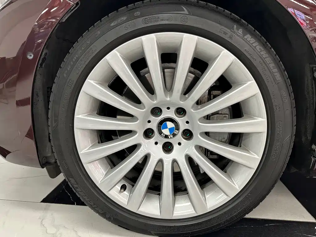 BMW 5 Series GT — миниатюра 25