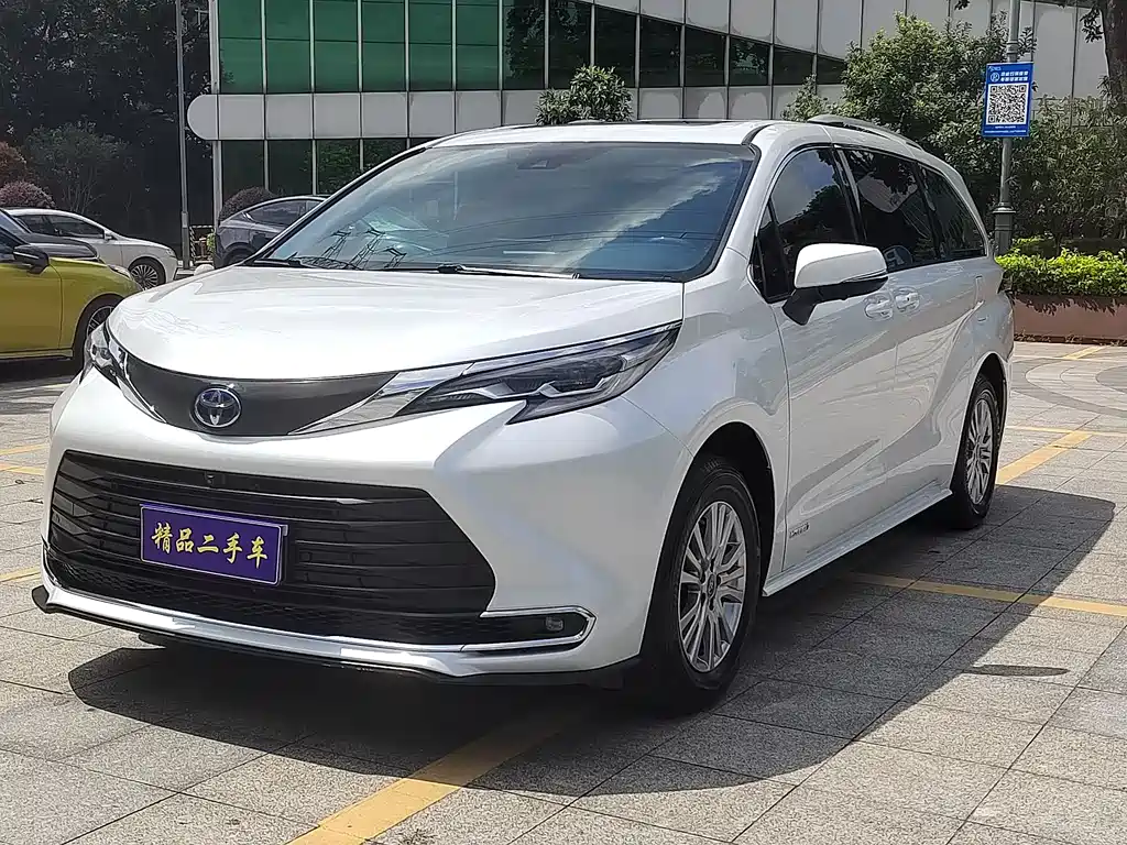 Toyota Sienna 2023 2.5L Comfort