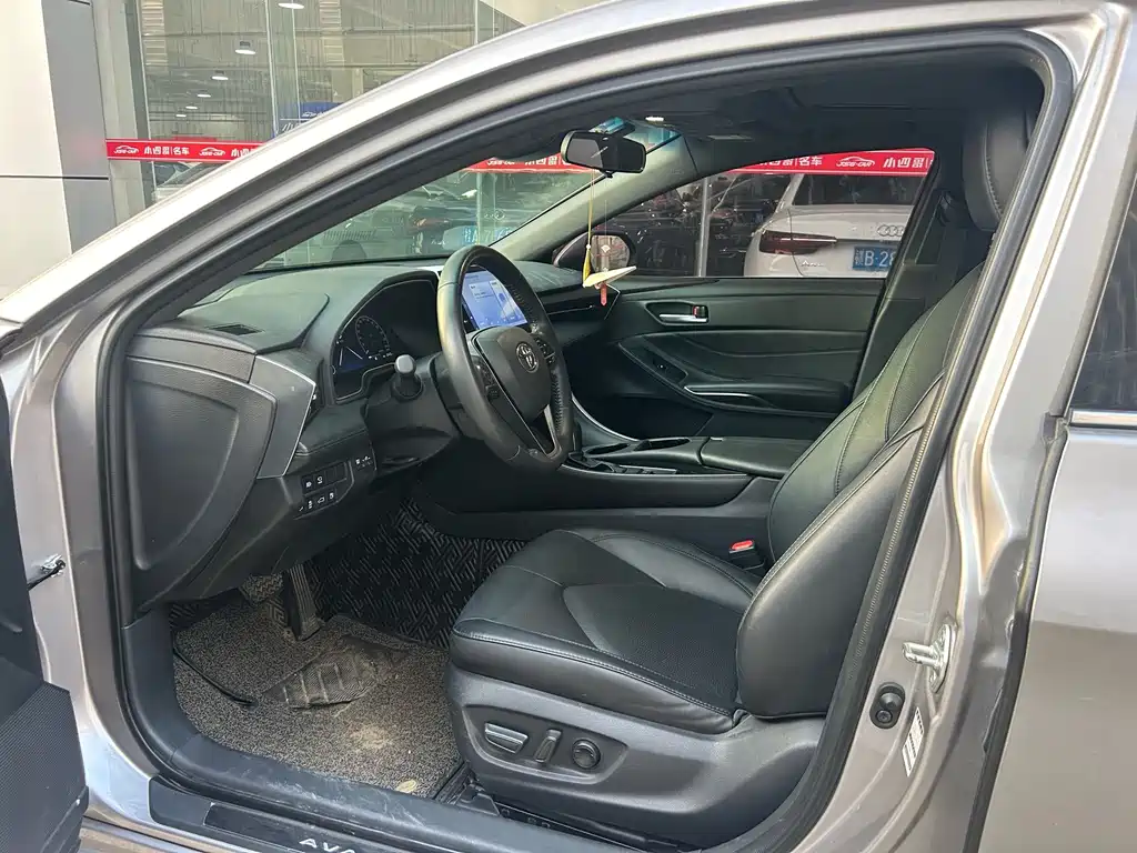 Toyota Avalon — миниатюра 6