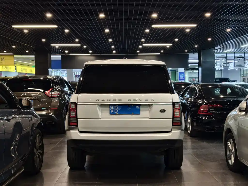 Land Rover Range Rover — миниатюра 5