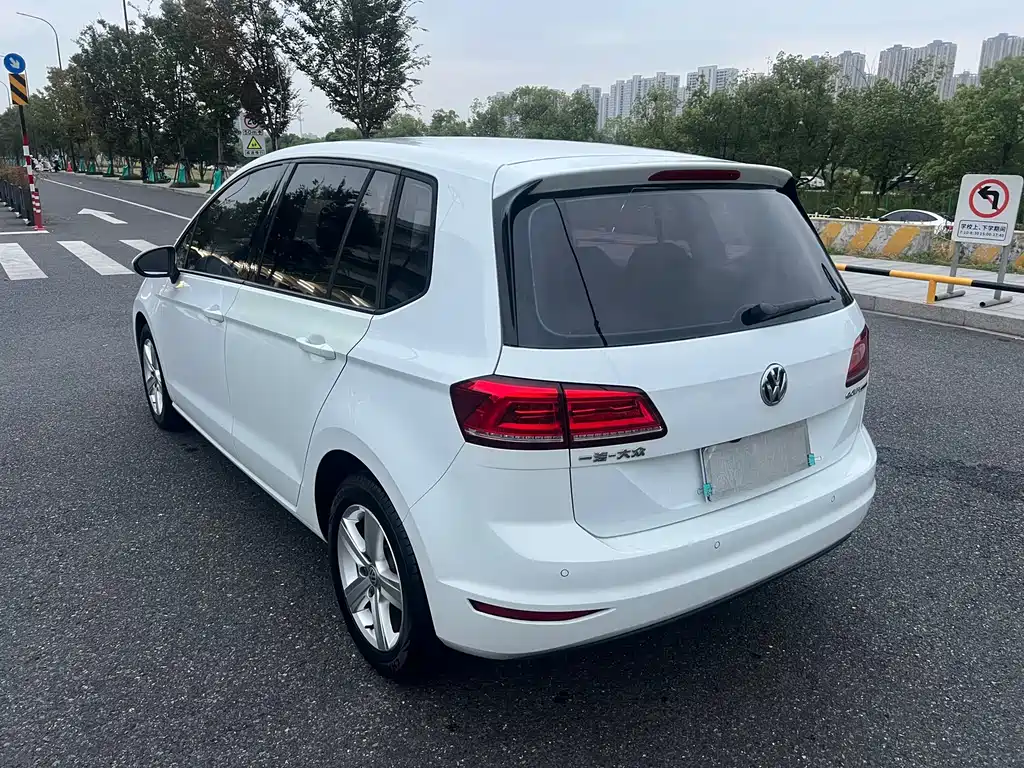 Volkswagen Golf Sportsvan — миниатюра 3