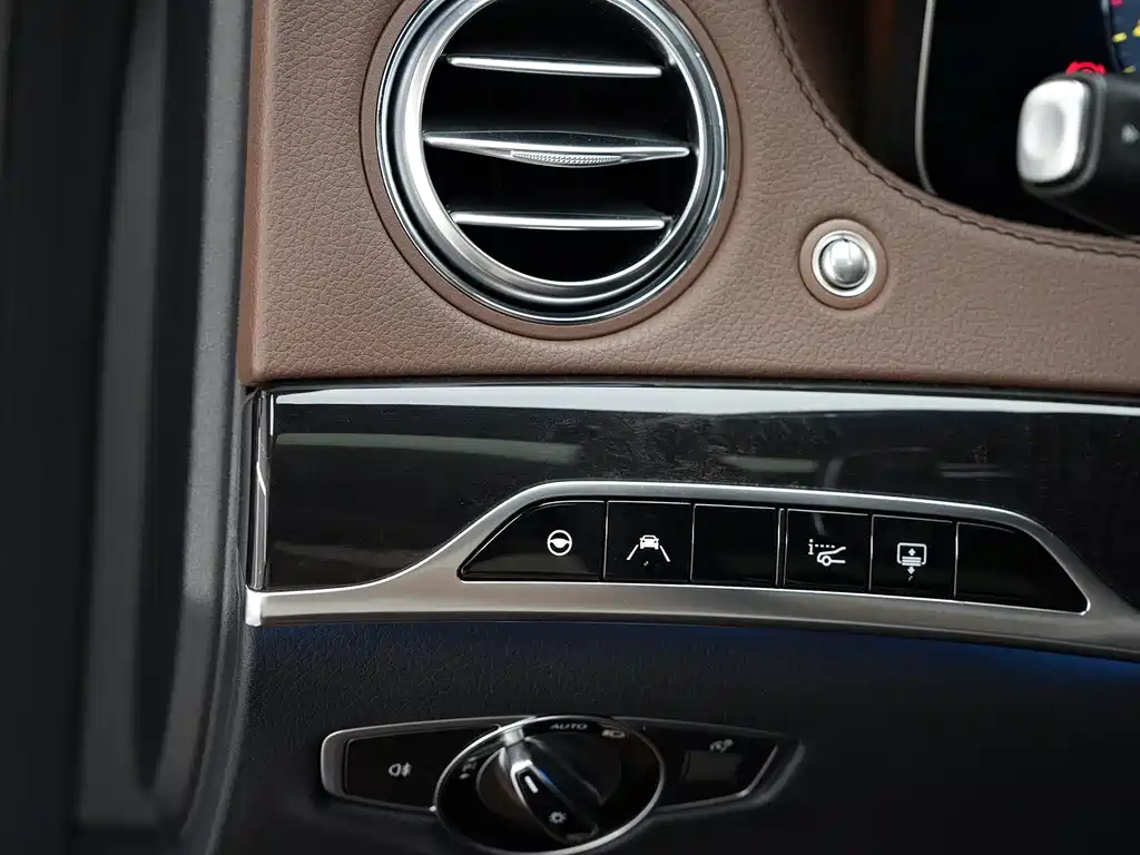 Mercedes-Benz S-Class — миниатюра 24