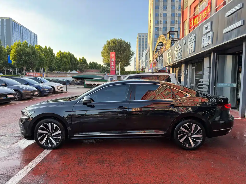 Volkswagen Passat — миниатюра 3