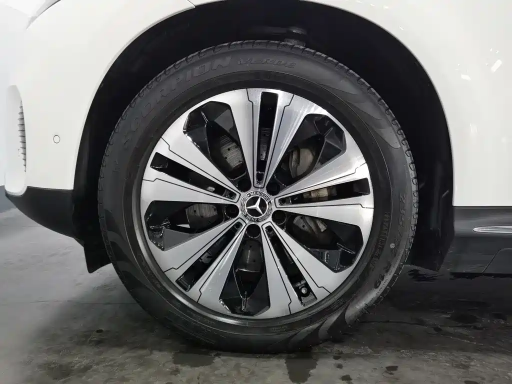 Mercedes-Benz EQC — миниатюра 17