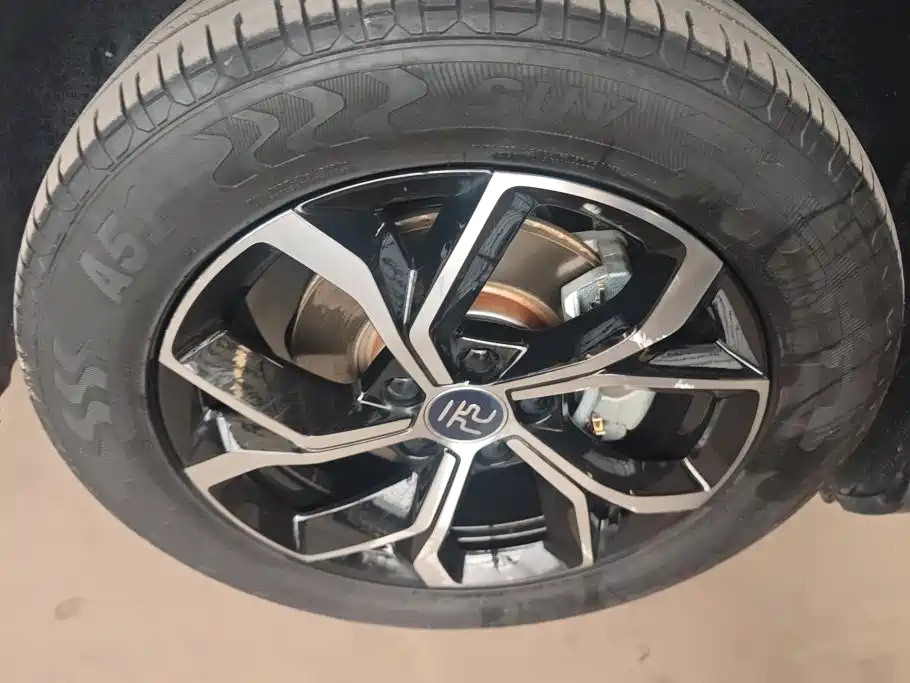 BYD Yuan Plus — миниатюра 6