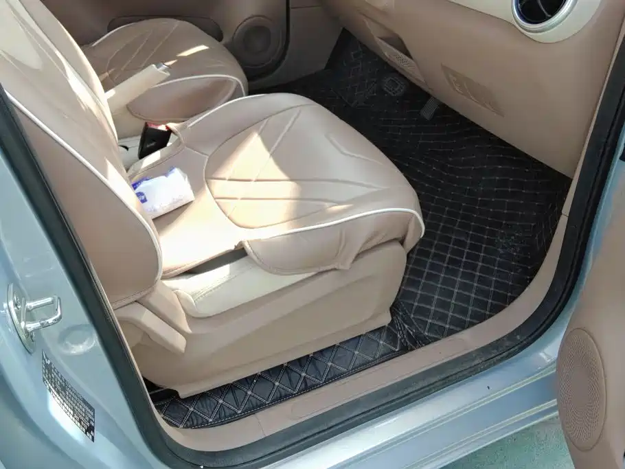 Wuling MINIEV — миниатюра 8