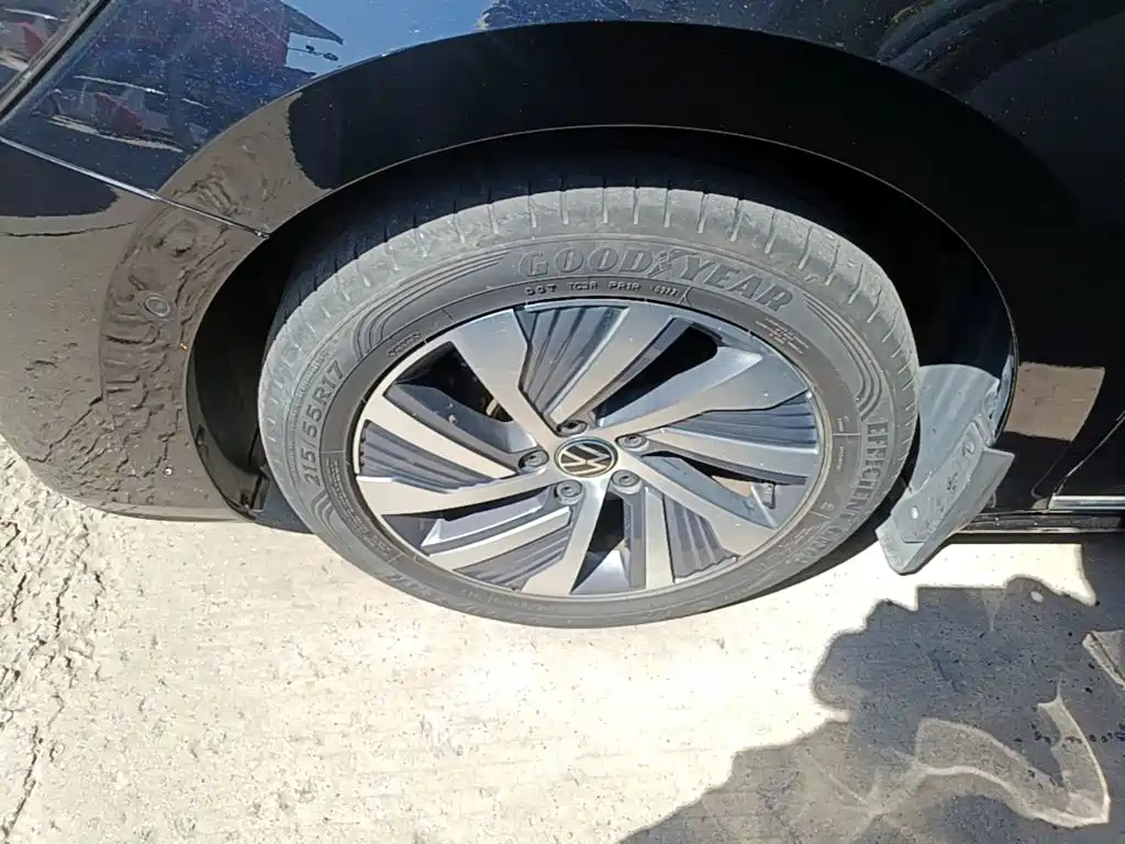 Volkswagen Passat PHEV — миниатюра 23