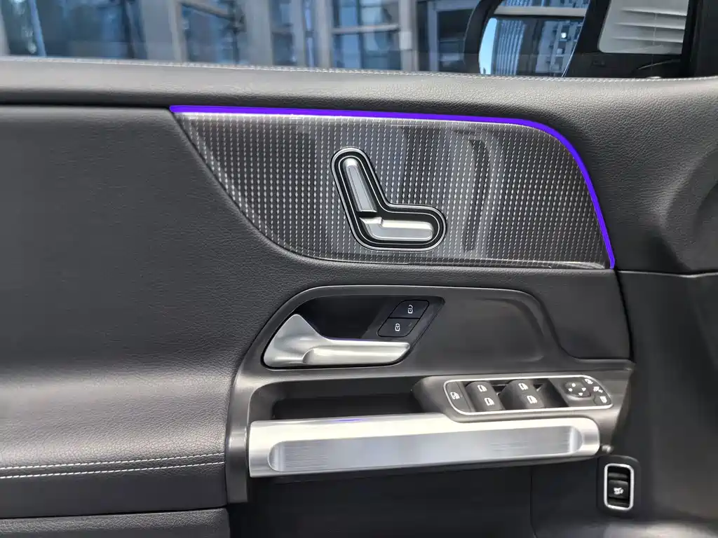 Mercedes-Benz GLB — миниатюра 5