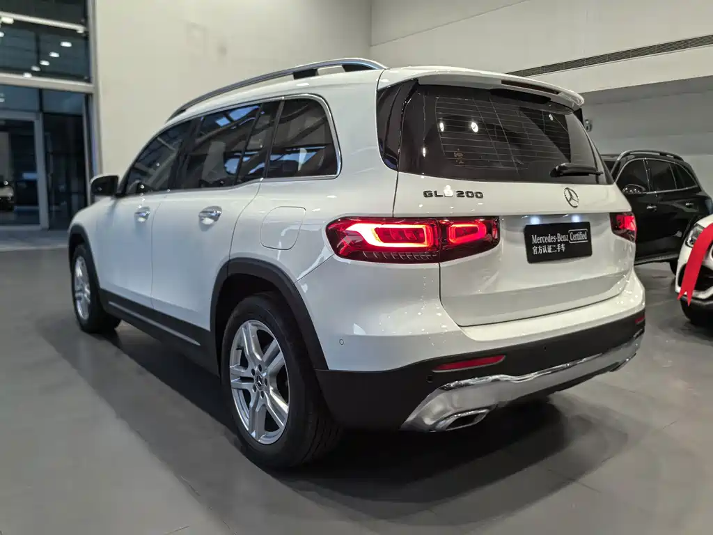 Mercedes-Benz GLB — миниатюра 14