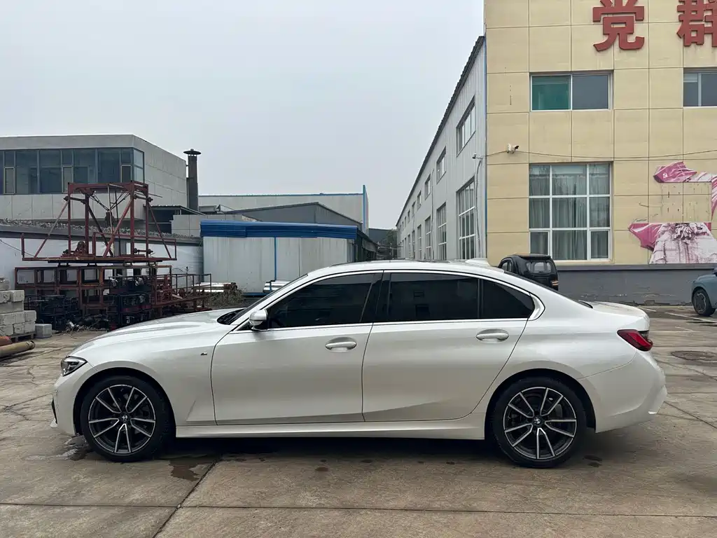 BMW 3 Series — миниатюра 11