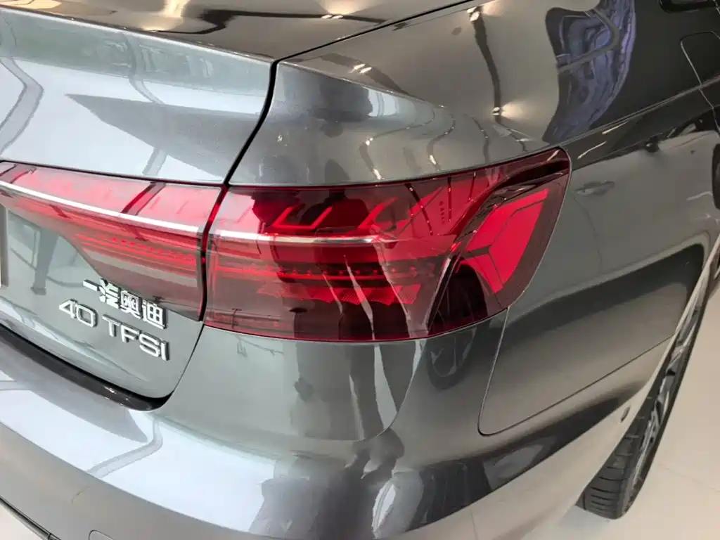 Audi A4L — миниатюра 8