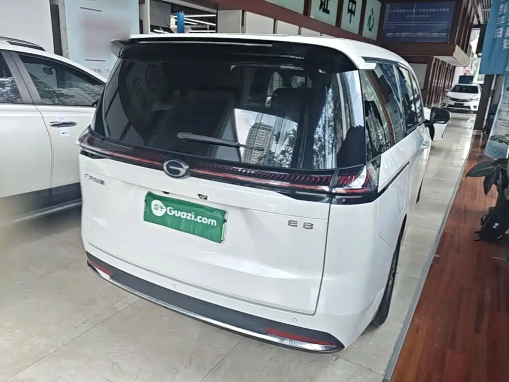 GAC Motor 传祺E8 PHEV — миниатюра 7