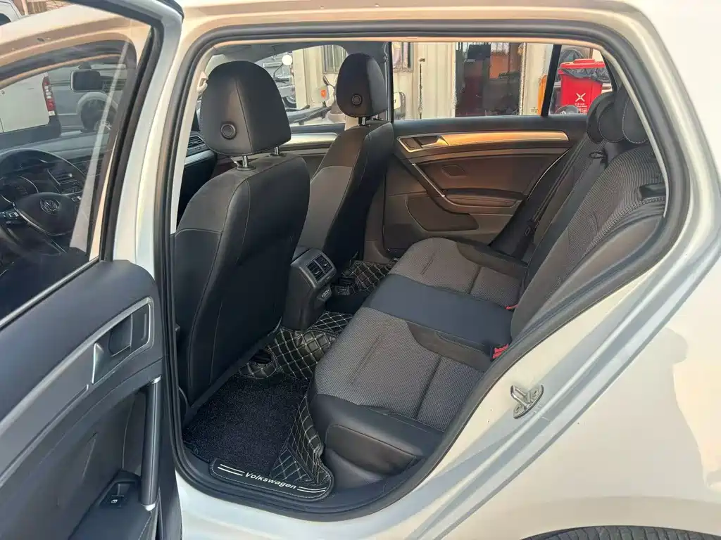 Volkswagen Golf 2019 1.6L AT Comfort V