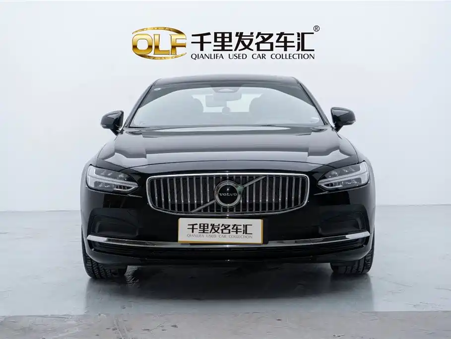 Volvo S90 2024 B5 Luxury