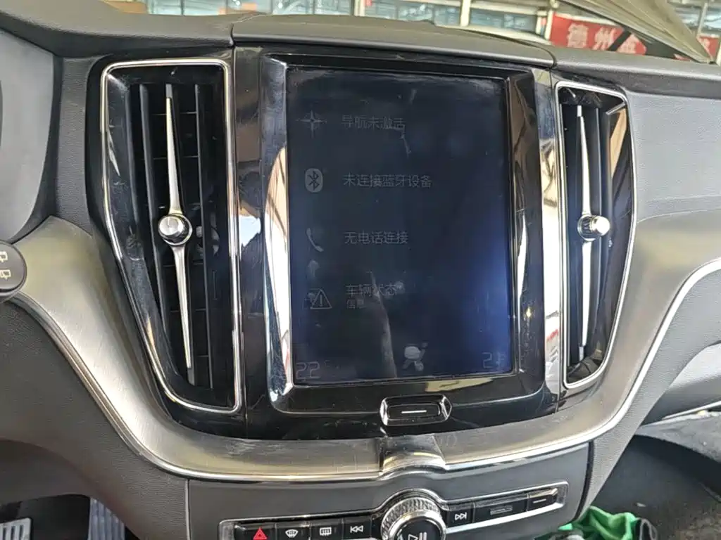 Volvo XC60 — миниатюра 13