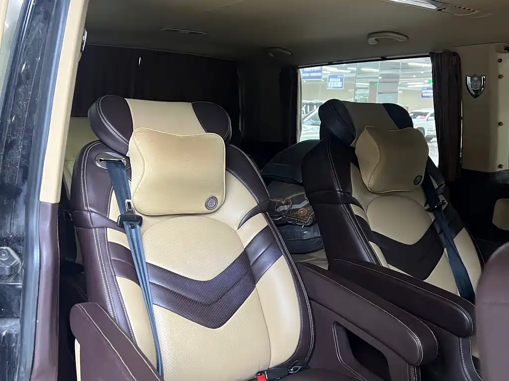 Volkswagen Caravelle — миниатюра 6