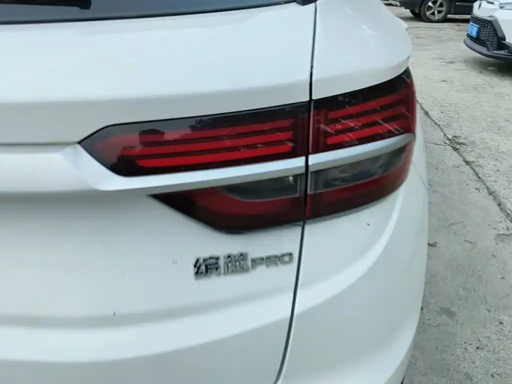 Geely Binyue — миниатюра 8