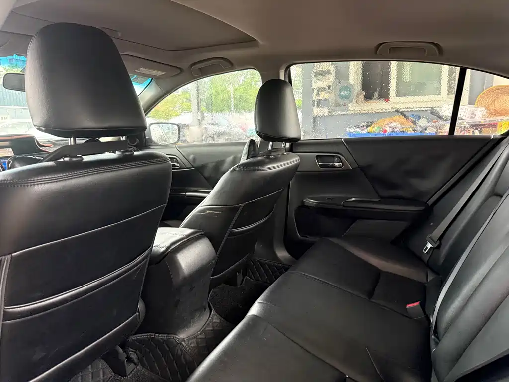 Honda Accord — миниатюра 5