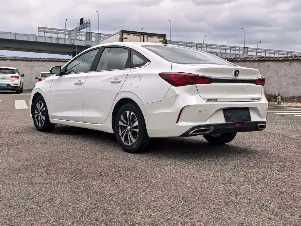 Changan Eado — миниатюра 7
