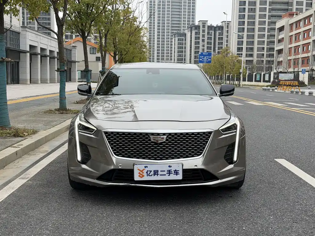 CADILLAC CT6
