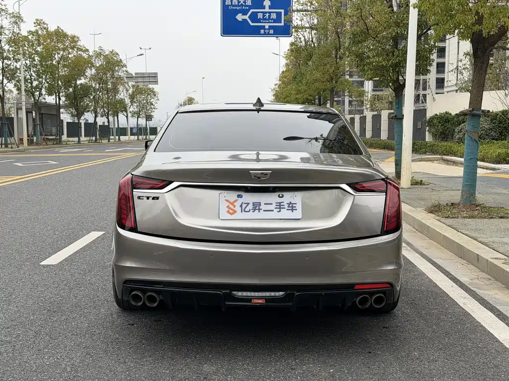 CADILLAC CT6