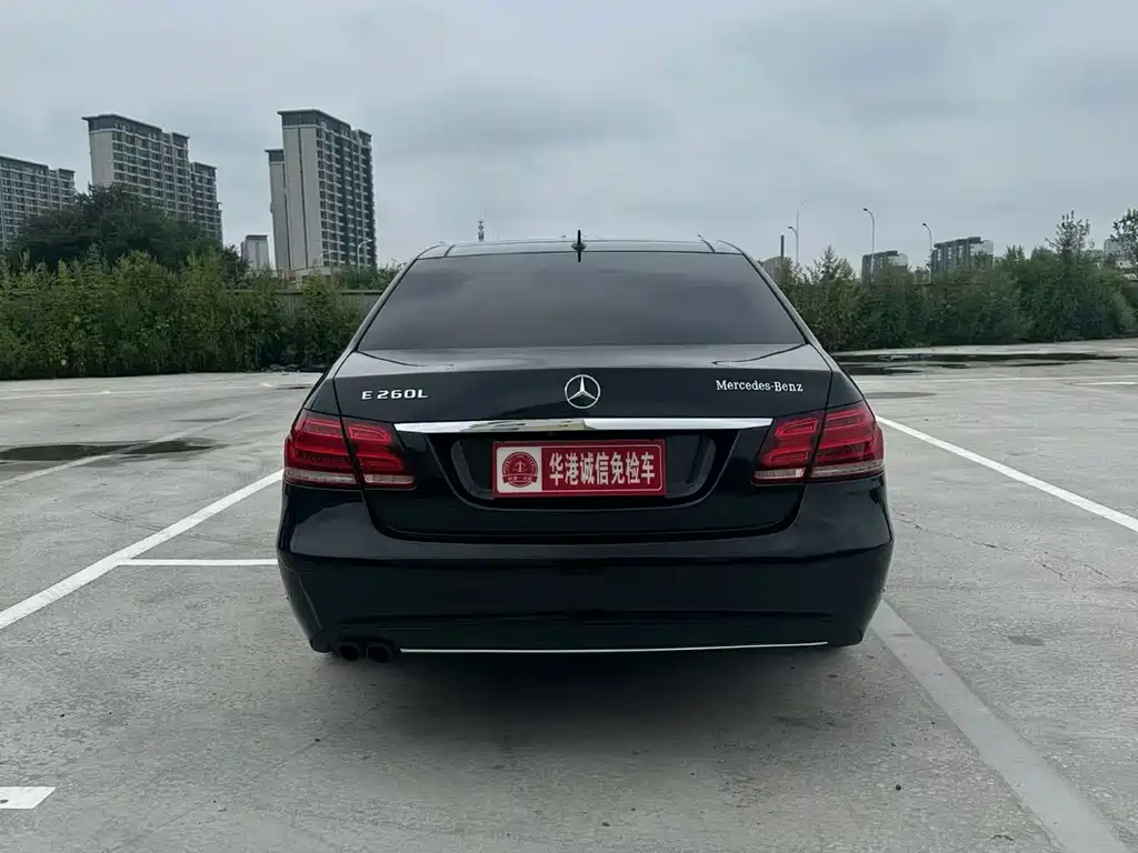 Mercedes-Benz E-Class — миниатюра 5