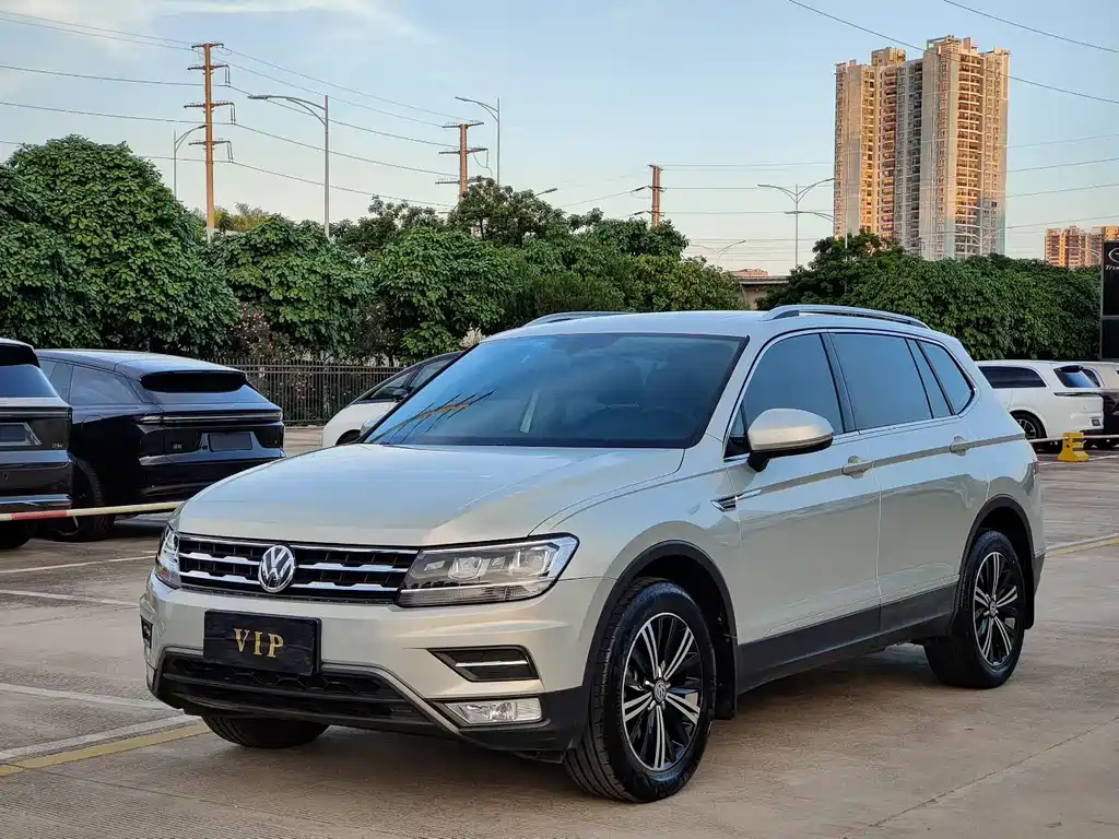 Volkswagen Tiguan L 2020
