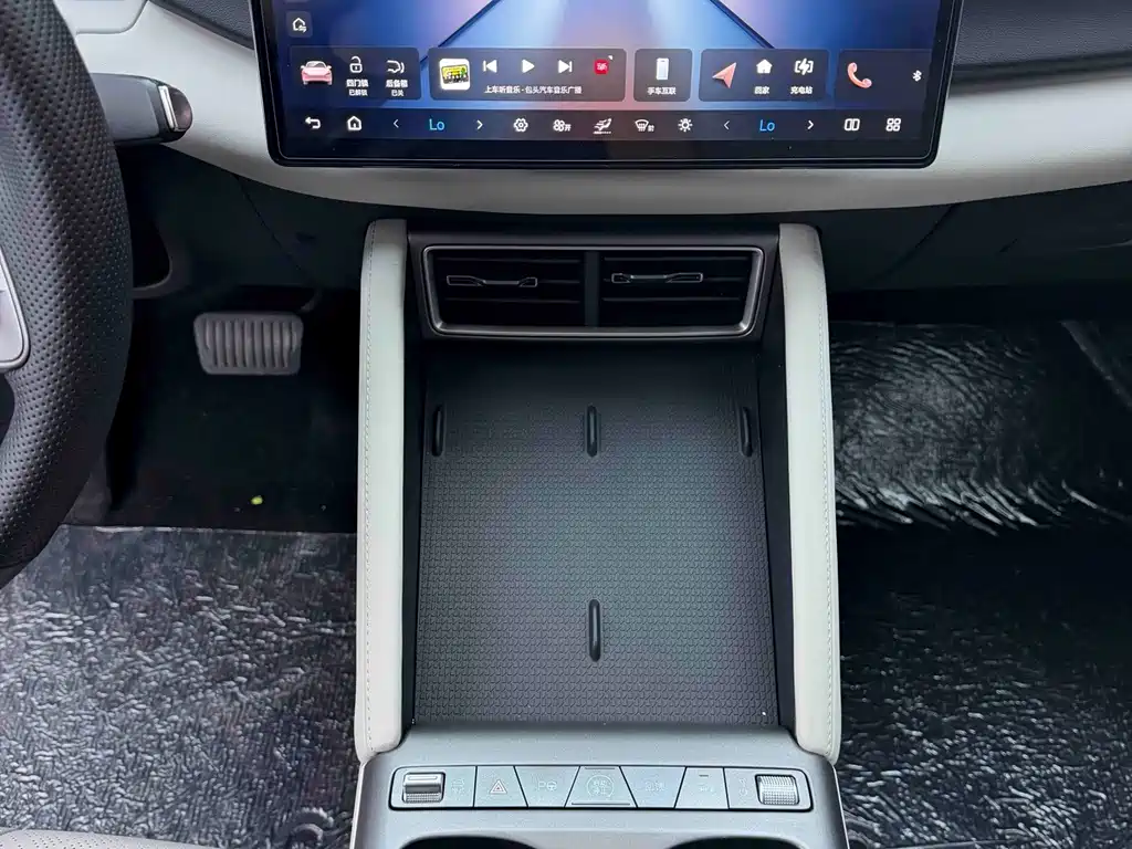BYD Yuan UP — миниатюра 11