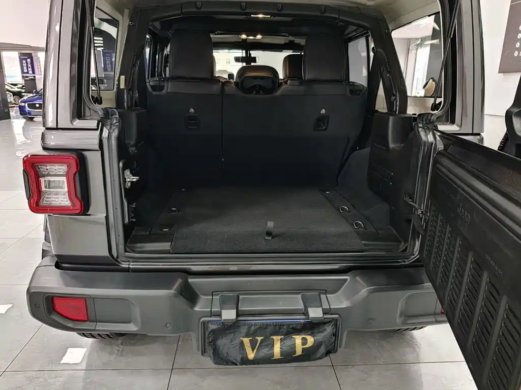 Jeep Wrangler — миниатюра 9