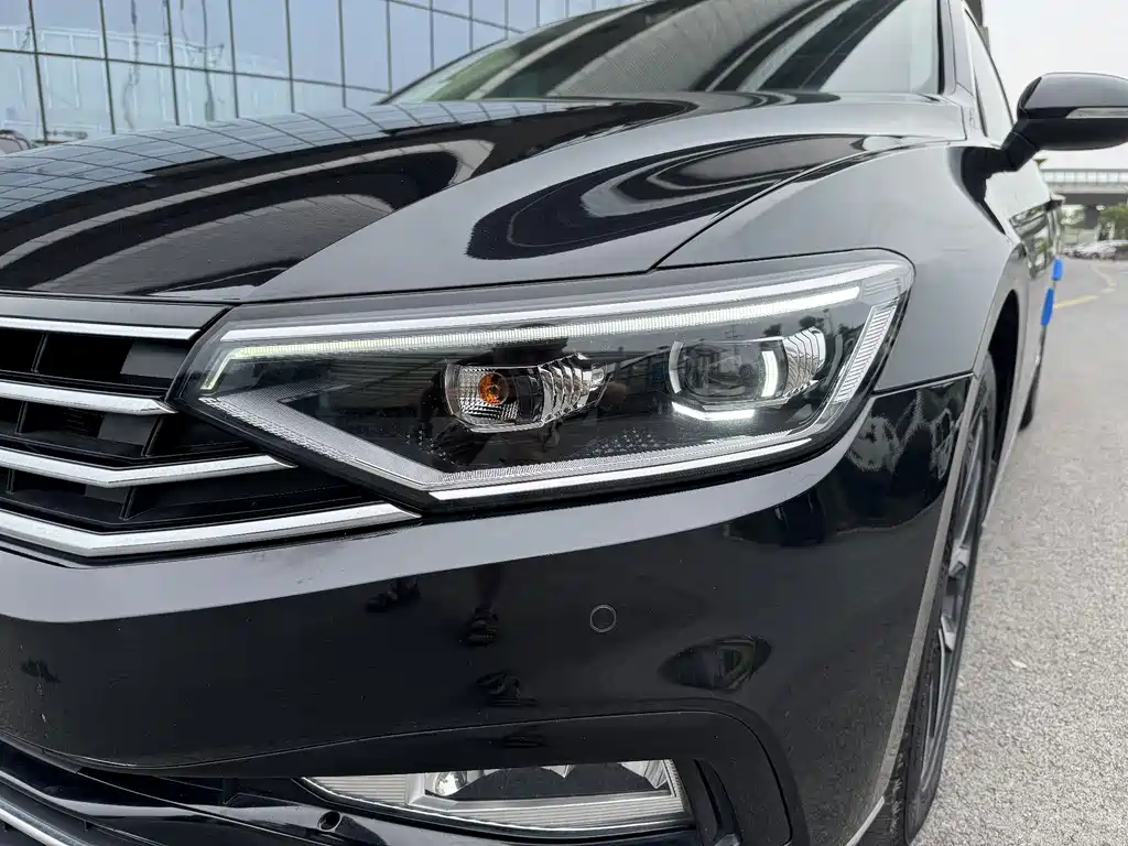 Volkswagen Magotan 2020 330TSI DSG Lead