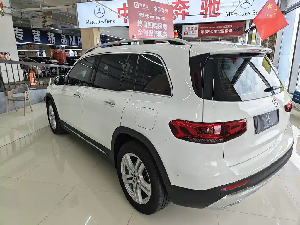 Mercedes-Benz GLB — миниатюра 4