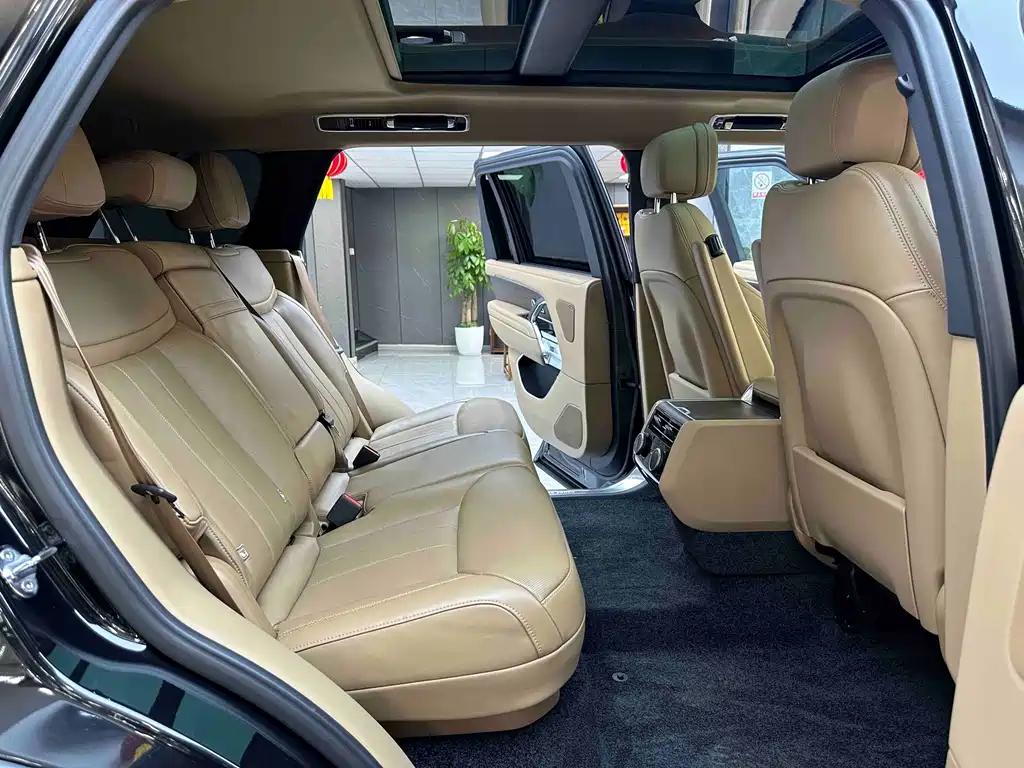 Land Rover Range Rover — миниатюра 14