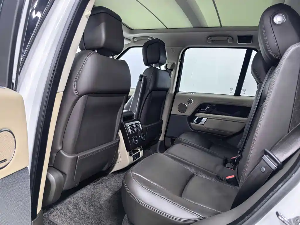 Land Rover Range Rover — миниатюра 8