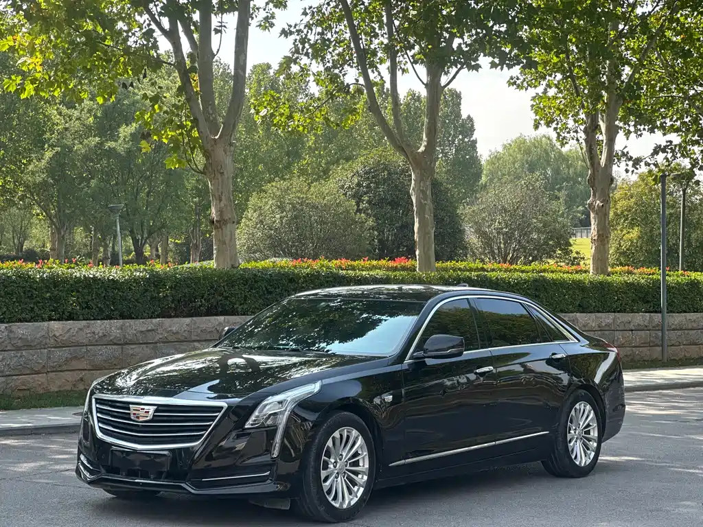 CADILLAC CT6