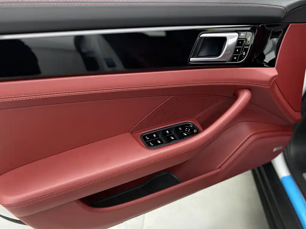 Porsche Panamera — миниатюра 17
