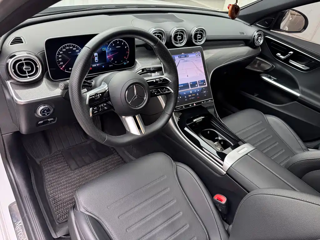 Mercedes-Benz C-Class — миниатюра 3