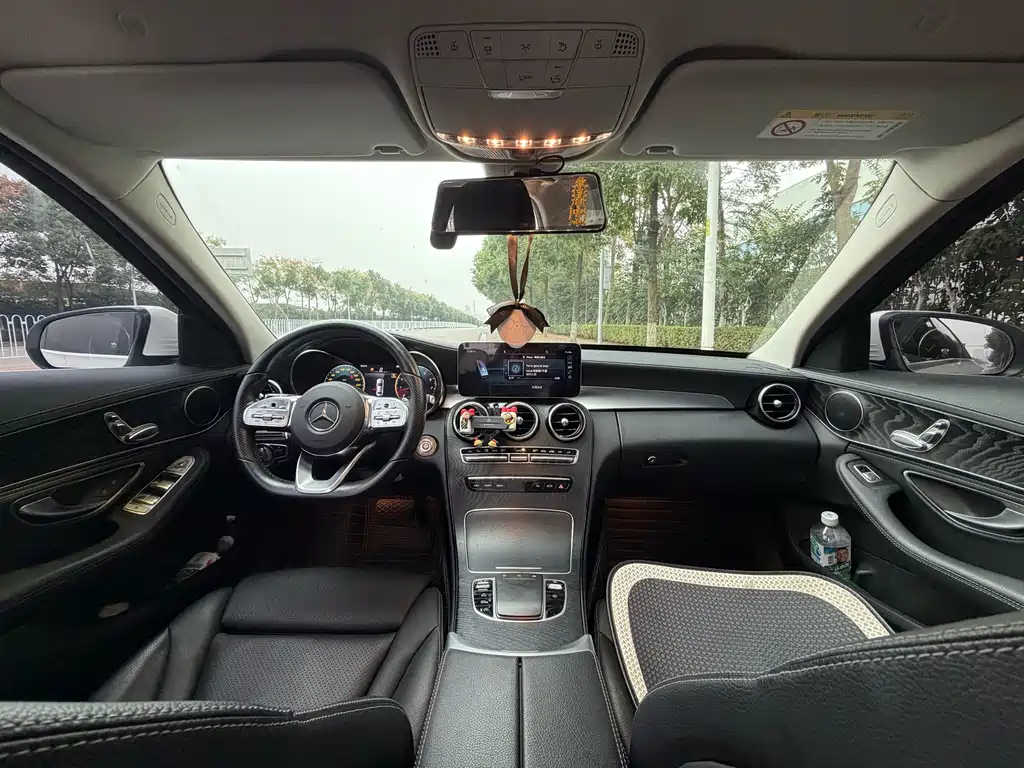 Mercedes-Benz C-Class — миниатюра 12