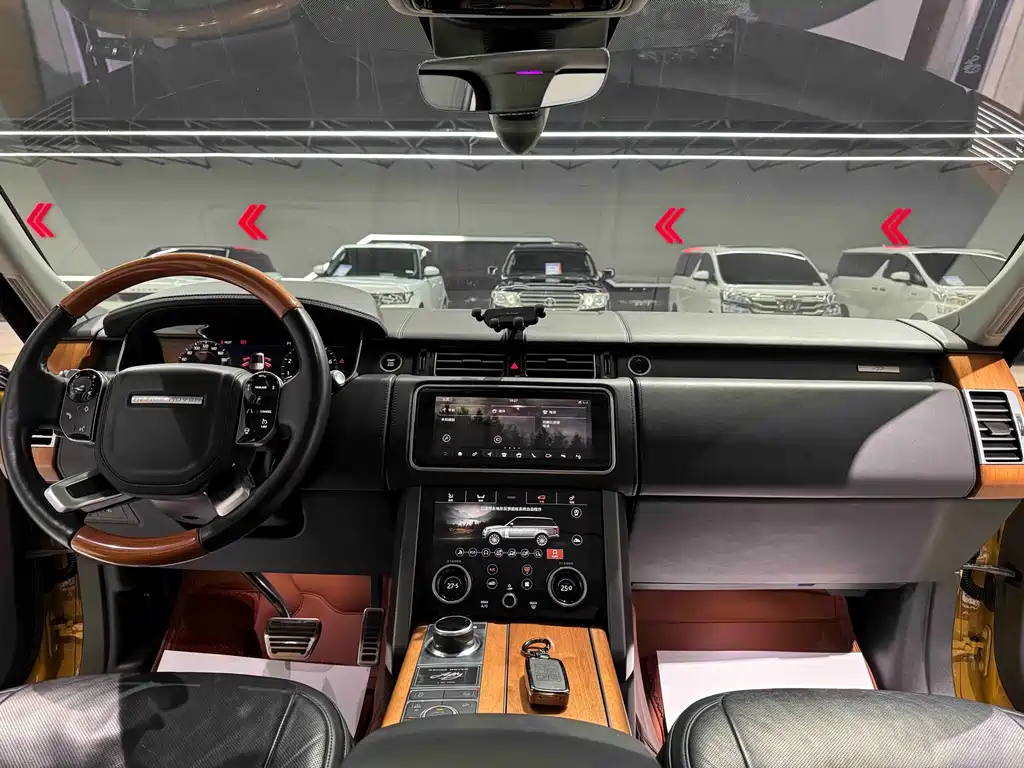 LAND ROVER RANGE ROVER