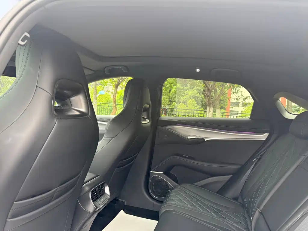 BYD Sealion 07 EV — миниатюра 12