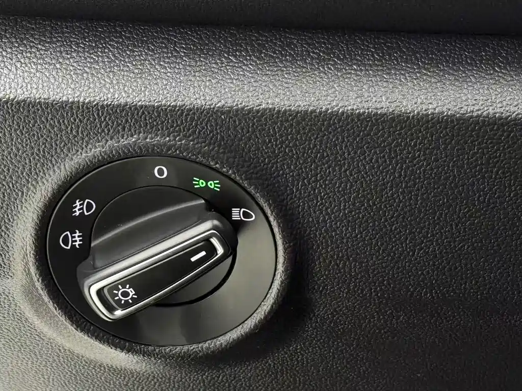 VOLKSWAGEN T ROC EXPLORING SONGS