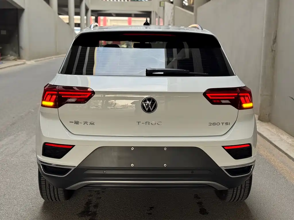 VOLKSWAGEN T ROC EXPLORING SONGS