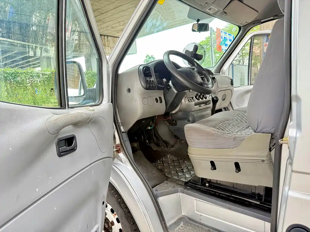 Ford Transit Classic — миниатюра 14