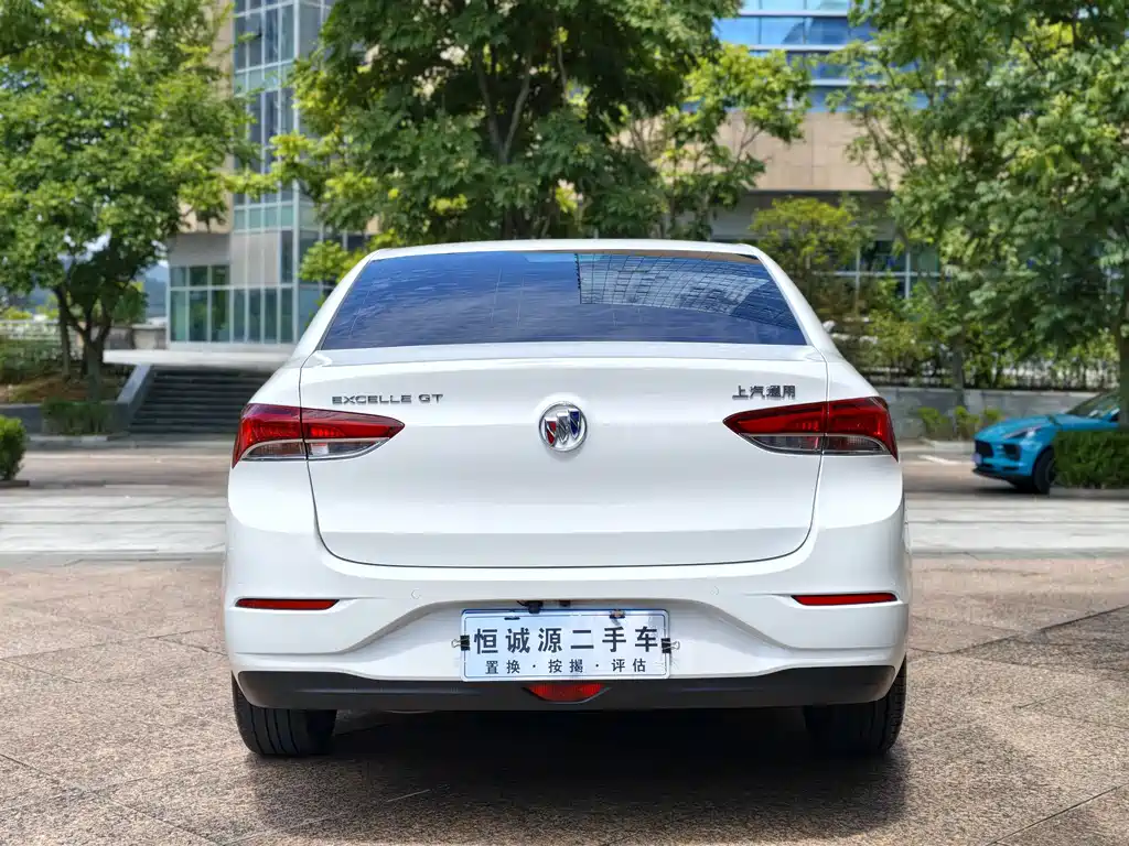 Buick Excelle — миниатюра 9