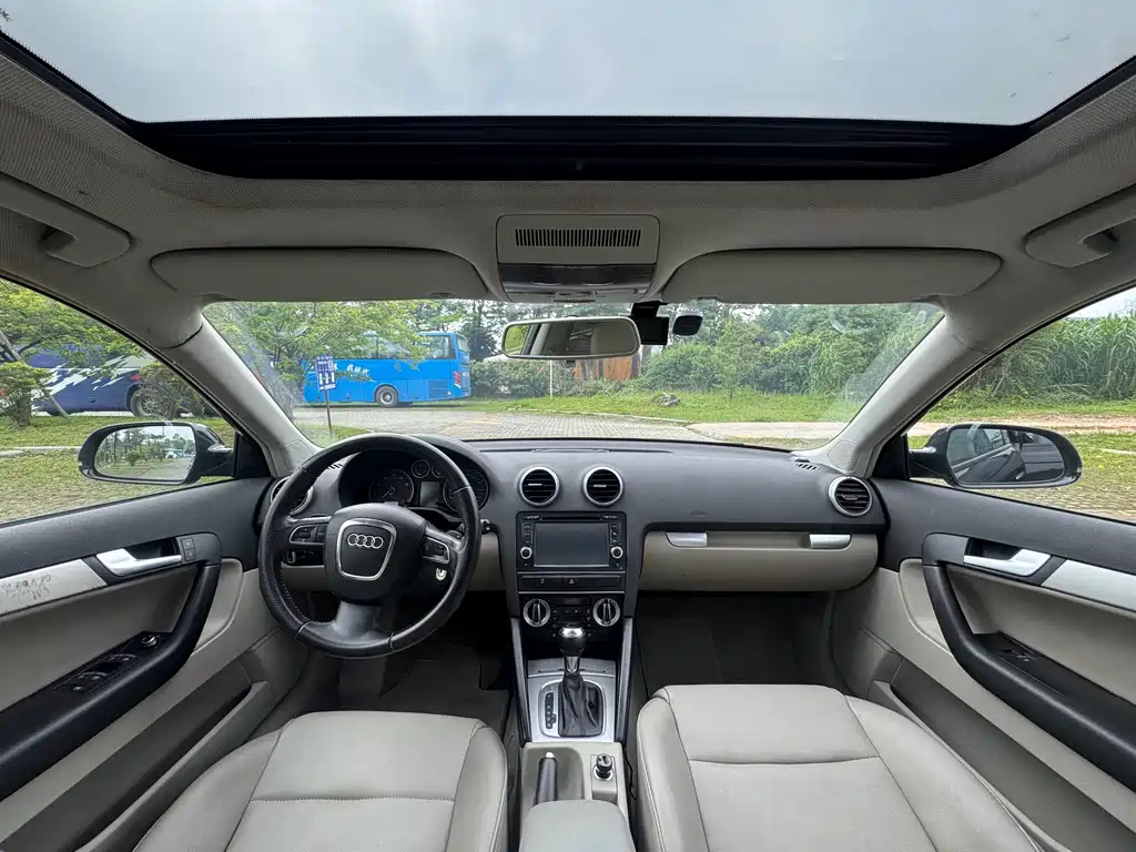 Audi A3 (Import) Sportback 30 TFSI Luxury Type, фото 8