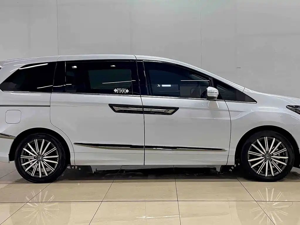 Honda Elysion — миниатюра 4
