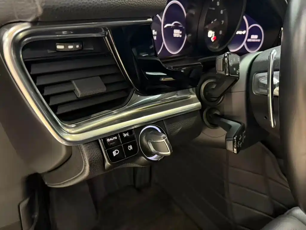 Porsche Panamera — миниатюра 13