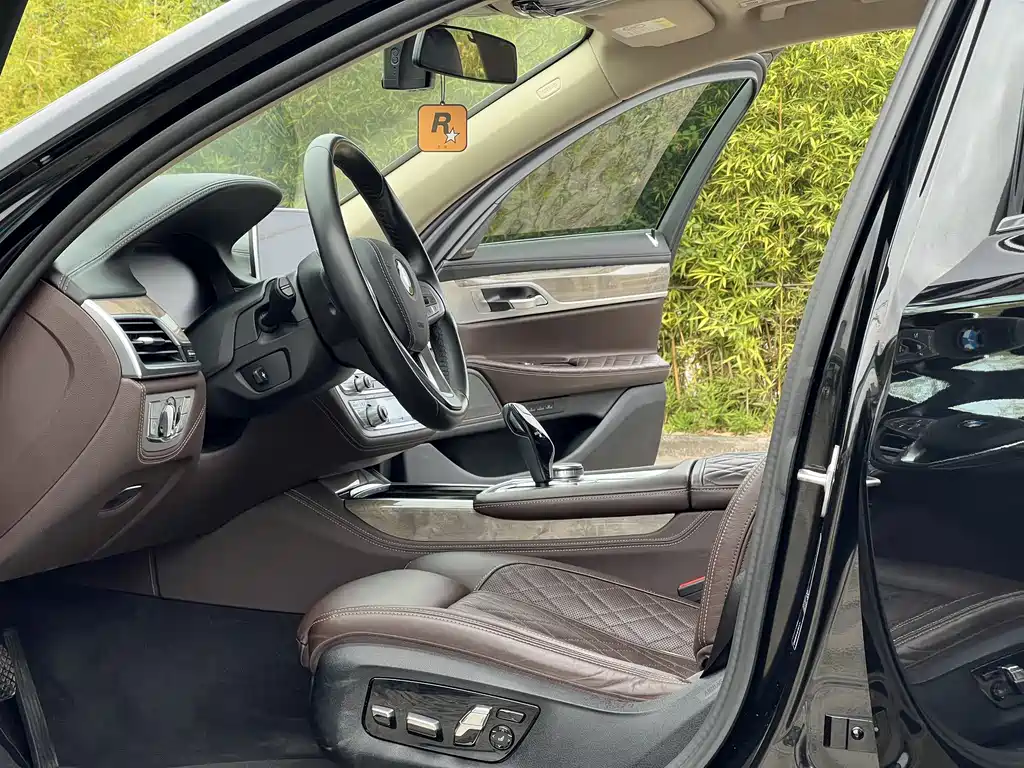 BMW 7 Series 7 2019 740Li Lead Luxury