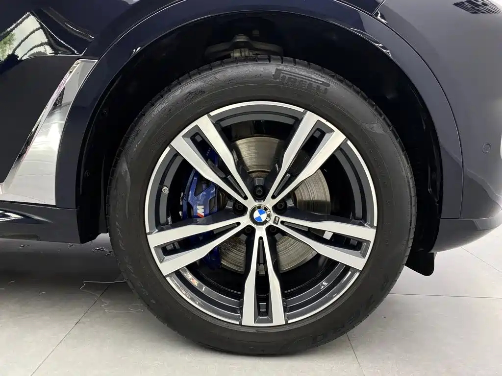 BMW X7 — миниатюра 8